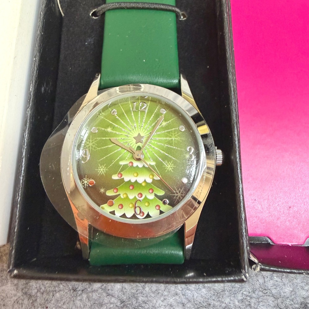 Avon Tis The Season Watch Christmas Tree Green Strap Holiday 2009 F3345871
